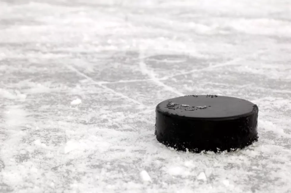 UMaine Hockey Rallies to Beat #6 UMass in Shootout in Regular Season Finale