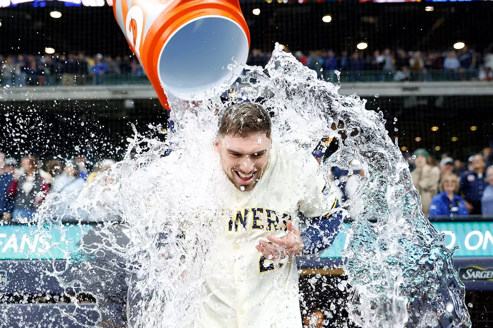 Durbin’s sacrifice fly gives the Brewers a 6-5 walk-off win over the Red Sox