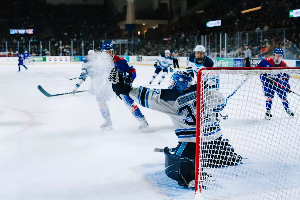 Maine Hockey Picks Up Wild Win 5-4 Over UMass-Lowell in OT